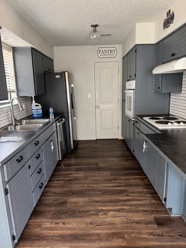 Foto del edificio - 6513 Dunbar Dr