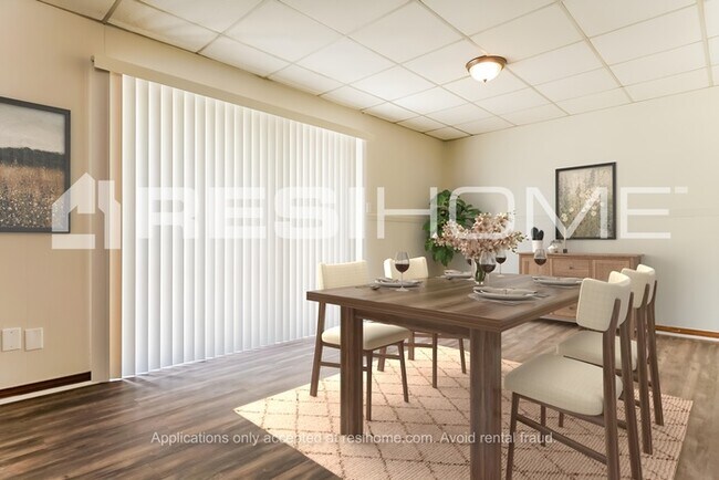 Building Photo - 824 Ridge Ln Dr