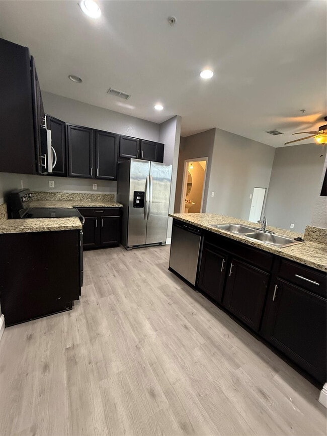 Building Photo - 2851 Prospect Rd