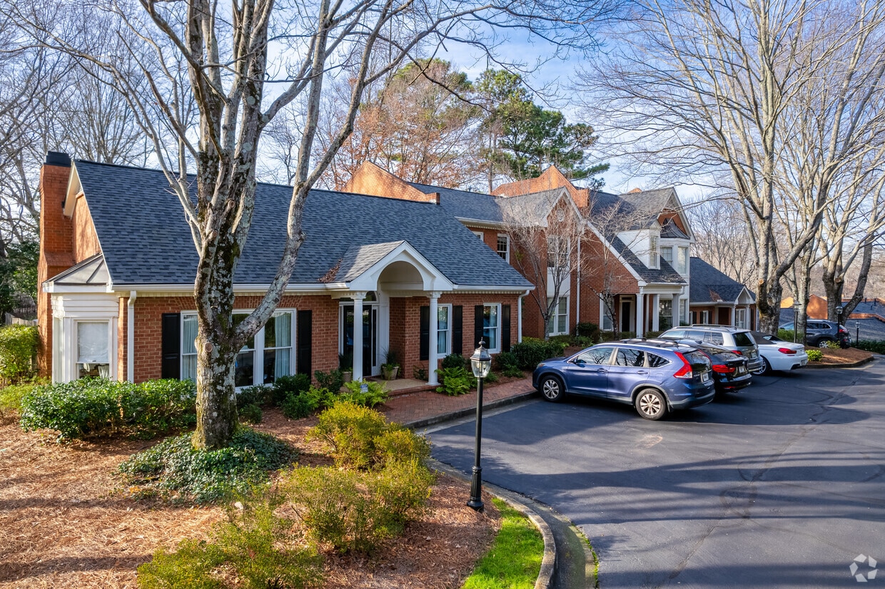 3075 Howell Mill Rd NW, Atlanta, GA 30327 Apartments in Atlanta, GA