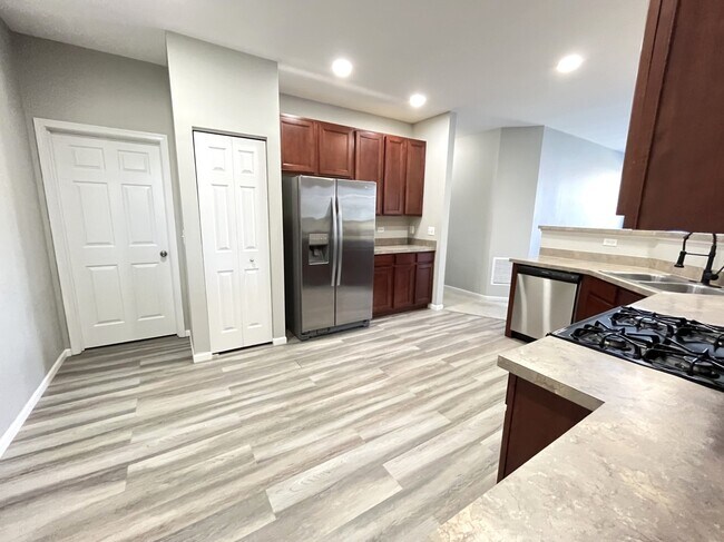 Foto del edificio - 4237 Savoy Ln
