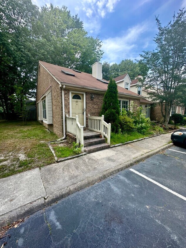 Primary Photo - 1 Lighthouse Way