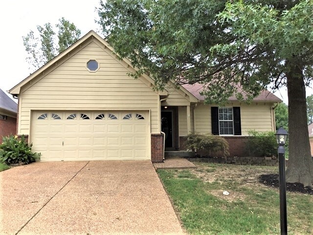 Primary Photo - 9466 Kaki Lane