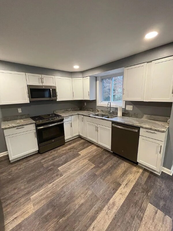 Building Photo - 260 Evaline St