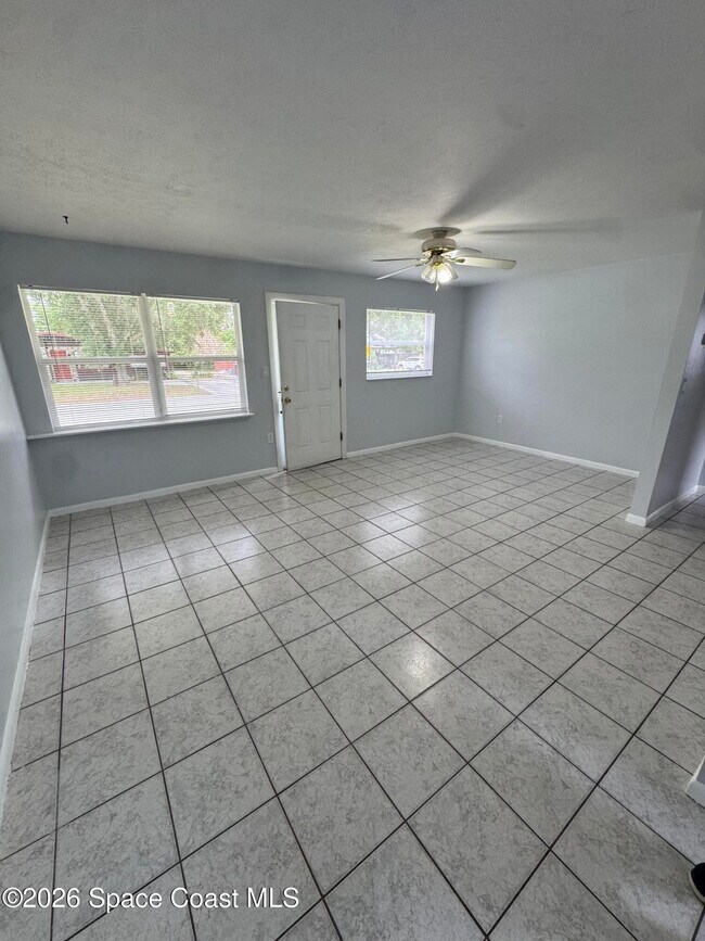 Foto del edificio - 4480 Gray Ave