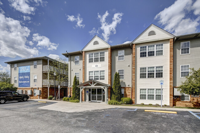 Royal Lexington | Student Apartments - Lexington, KY | Apartments.com