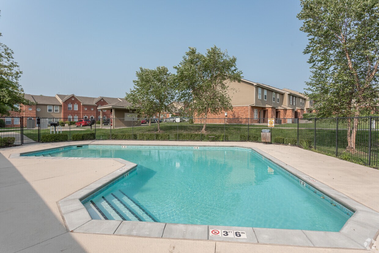 Stonehedge Townhomes Kansas City, KS
