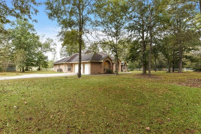 Building Photo - 15240 Saddlewood Dr