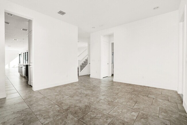 Foto del edificio - 13628 Dumont Rd