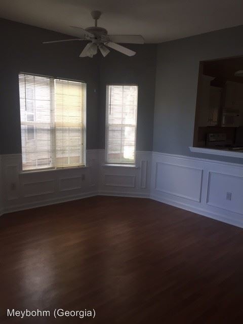 Building Photo - 2 br, 2.5 bath House - 2011 Creekside Court