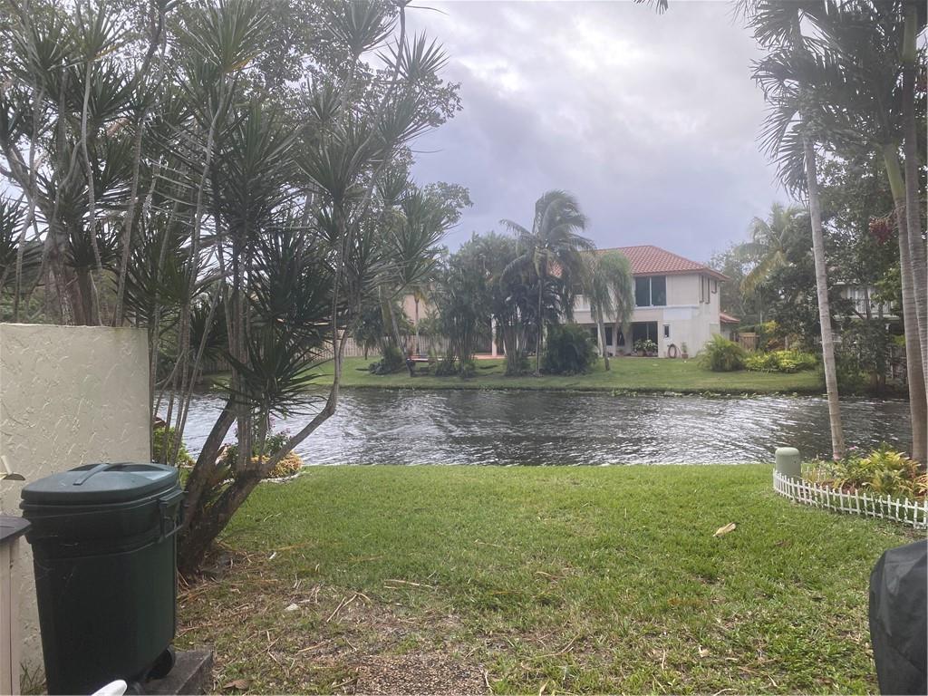 Primary Photo - 750 E Coco Plum Cir