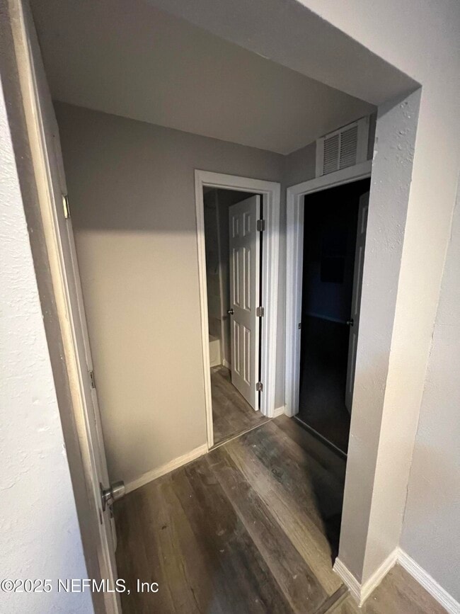 Building Photo - 1414 US-1