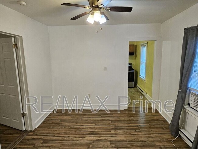 Foto del edificio - 120 S 10th St