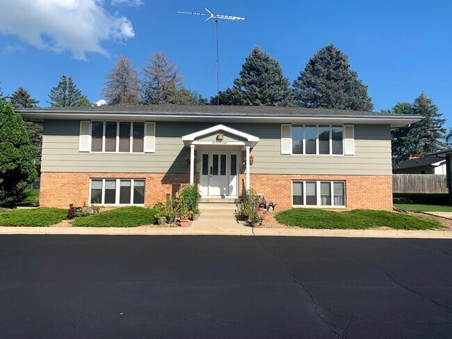 Foto del edificio - 1104 3rd St SW