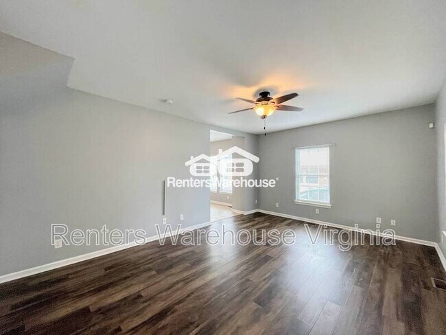 Foto del edificio - 227 Woodview Ave
