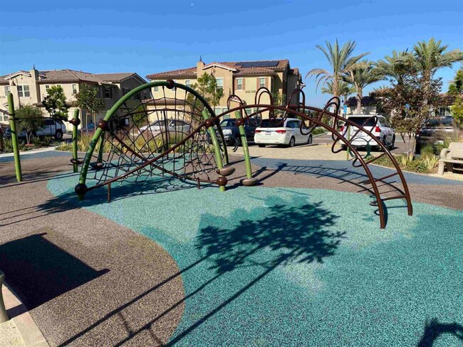 Building Photo - 1089 Delpy View Point