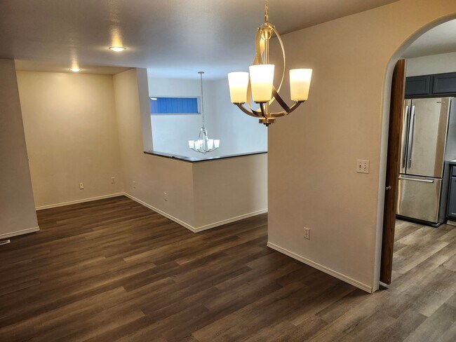 Building Photo - 3 Bed 2 Bath house near JBER/UMED