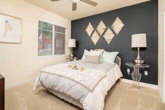 Building Photo - Volta on Broadway