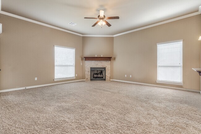 Foto del edificio - 15900 Cantera Creek Dr