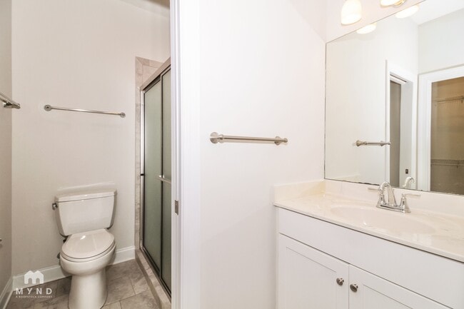 Building Photo - 3024 Stirling Dr