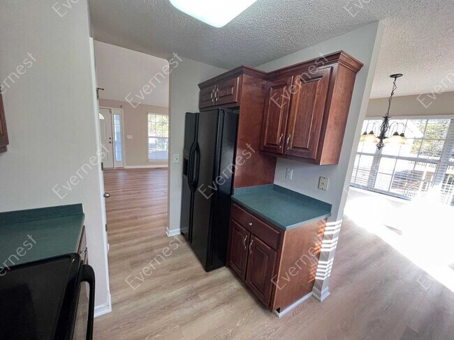 Building Photo - 8444 Paradigm Pl