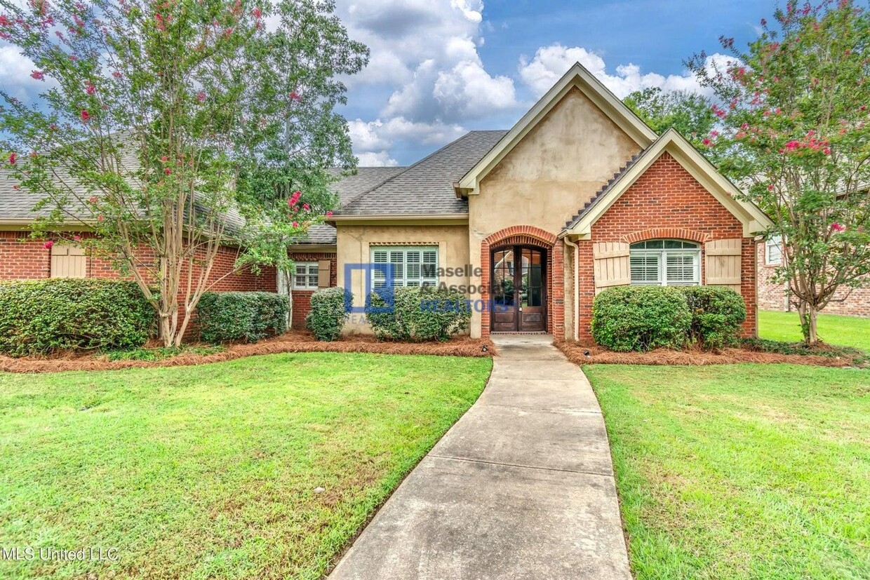 Foto principal - 4 Bed/3 Bath Home in Hartfield