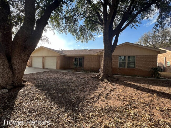 Building Photo - 3 br, 2.5 bath House - 4631 Fountain Lane
