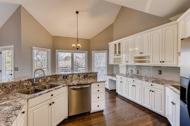 Foto del edificio - 17120 Players Ridge Drive