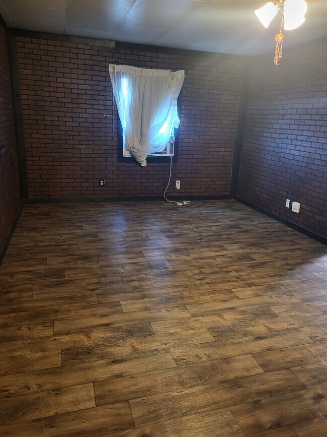 sala de estar - 8636 Gina Ln