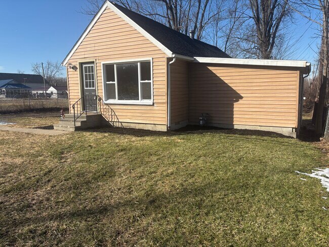 Building Photo - 640 Hanna Rd