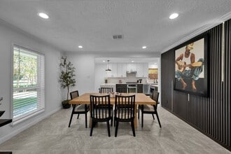 Building Photo - 28926 Twisted Oak Dr