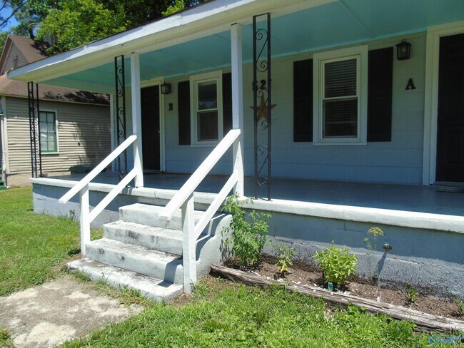 Foto del edificio - 521 Oshaughnessy Ave NE