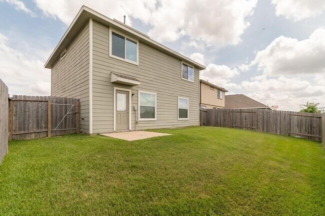 Foto del edificio - 19419 Plantation Maple Dr