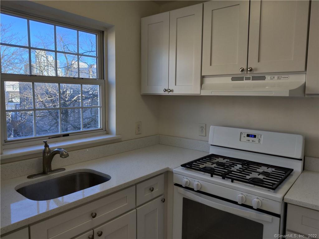 Primary Photo - 22 Orchard St