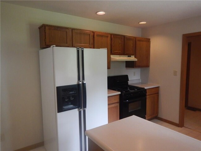 Building Photo - 996 Timber Creek Ln