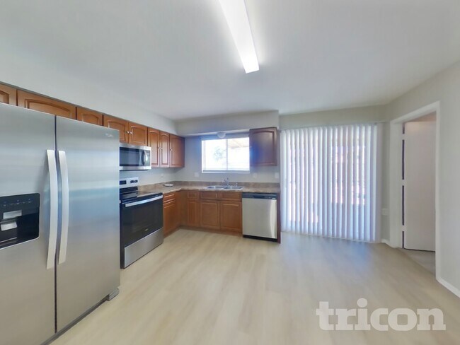 Foto del edificio - 828 N Pine Ct