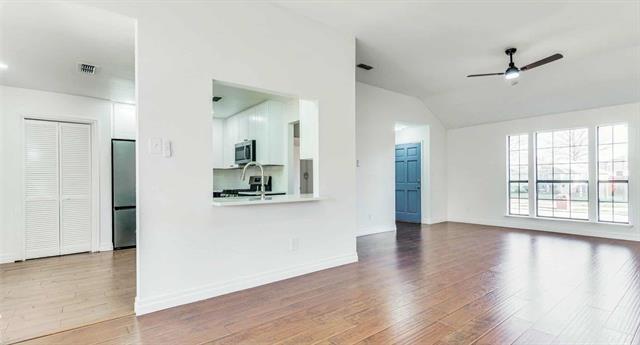 Foto del edificio - 7214 Aberdeen Dr