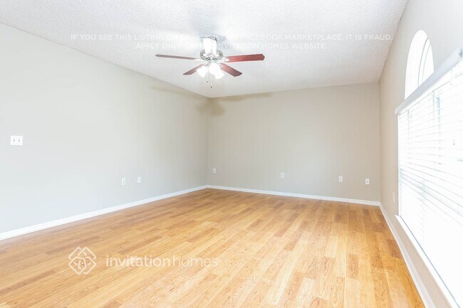 Foto del edificio - 1800 Brookshire Cir