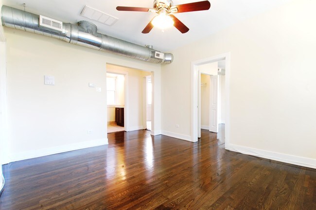 Foto del edificio - 2 bedroom in Oak Park IL 60302