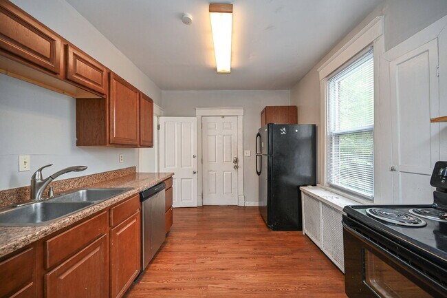Foto del edificio - 2344 W Clifton Ave