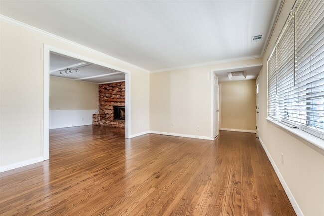 Foto del edificio - 10529 Yorkford Dr