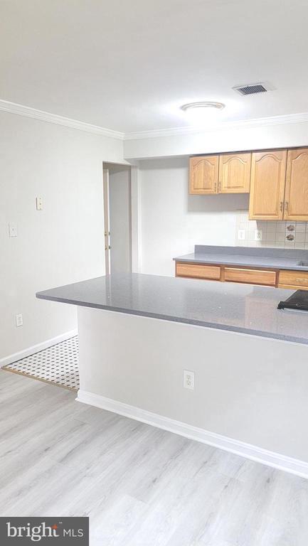 Foto del edificio - 9260 Byrd Dr