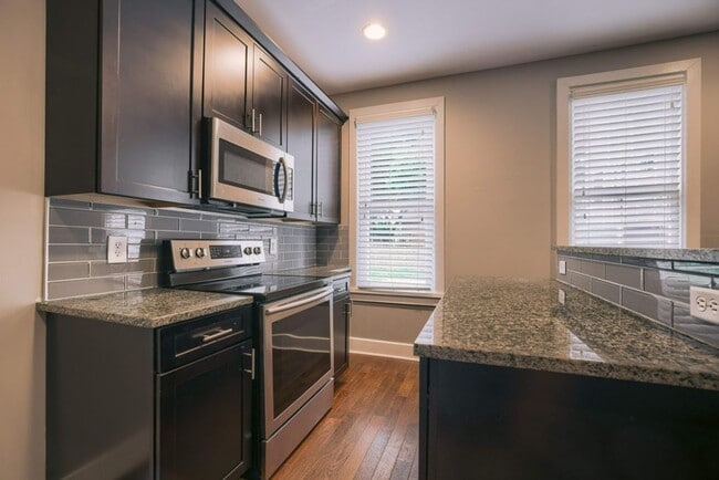 Foto del edificio - Summit St 788-790 MLR