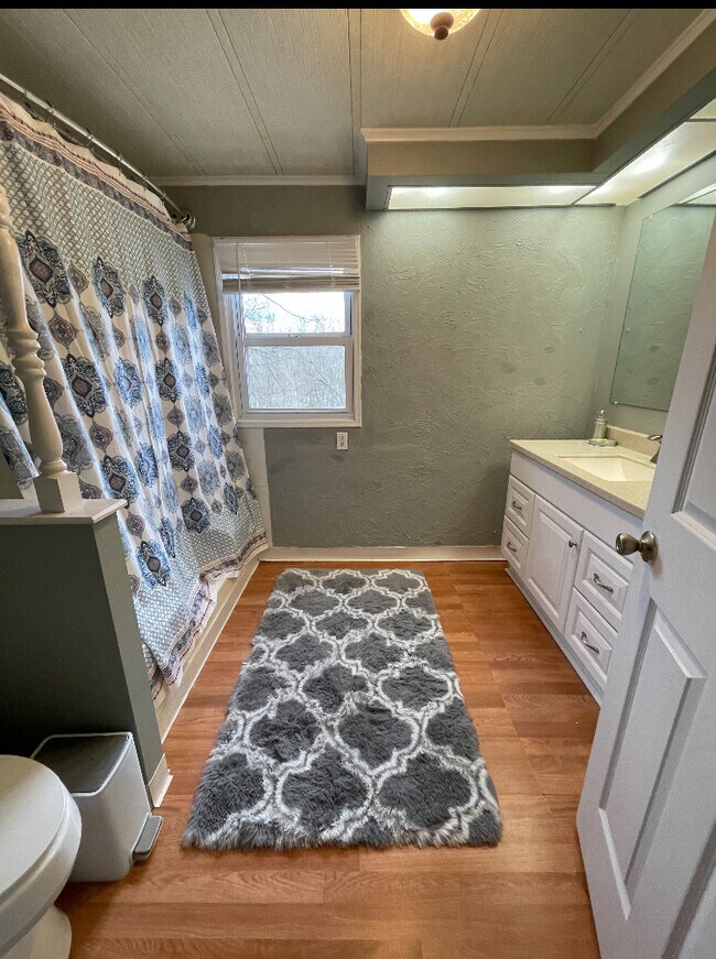 Foto del edificio - 24 Rivercrest Ln