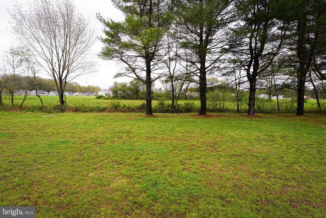 Building Photo - 9088 Newbridge Dr