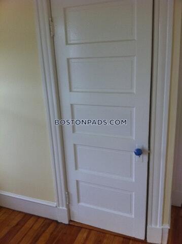 Building Photo - 18 Magnolia St