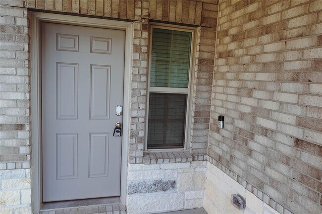 Foto del edificio - 15182 Canyon Rapids Rd