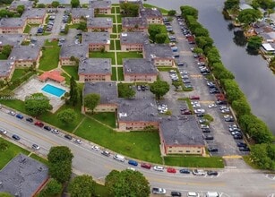 Building Photo - 12860 SW 43rd Dr