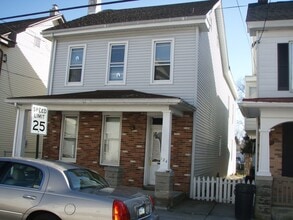 Building Photo - 124 Pershing Ave