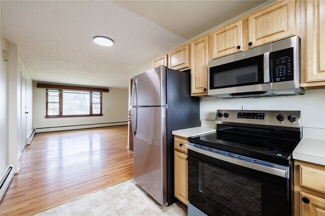 Foto del edificio - 5095 Emerson Rd